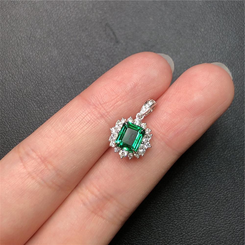 白18K金祖母绿吊坠1.15ct