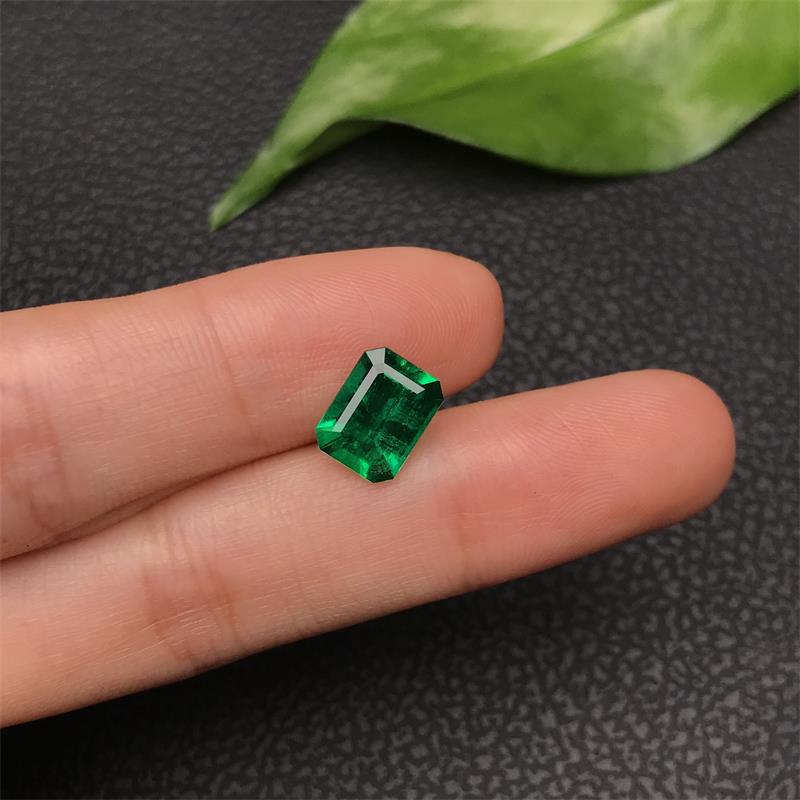 哥伦比亚祖母绿裸石2.25ct VGM No
