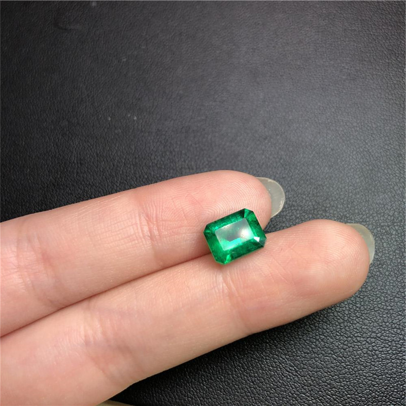 祖母绿裸石2.31ct  VGM ins