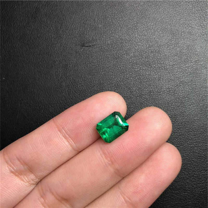 祖母绿裸石2.1ct VGM ins