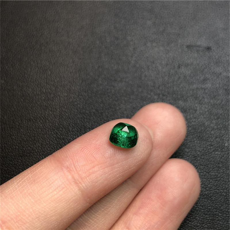 祖母绿裸石1.23ct VGM ins