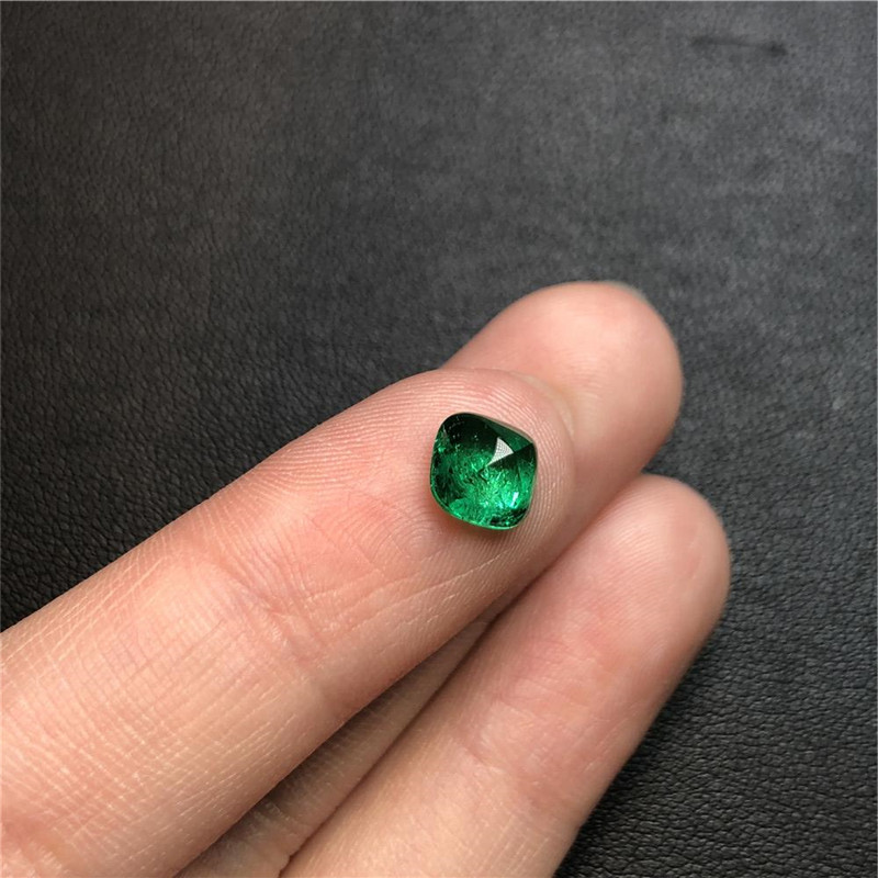 祖母绿裸石1.23ct VGM ins