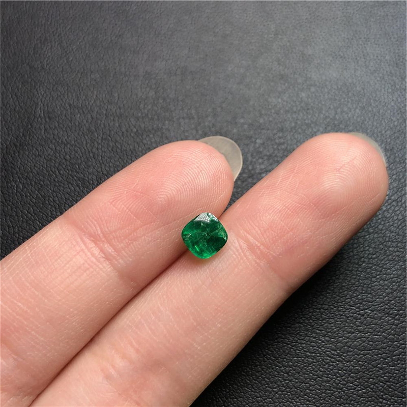 祖母绿裸石0.72ct VGM ins