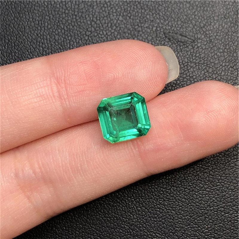 祖母绿裸石3.96ct int ins