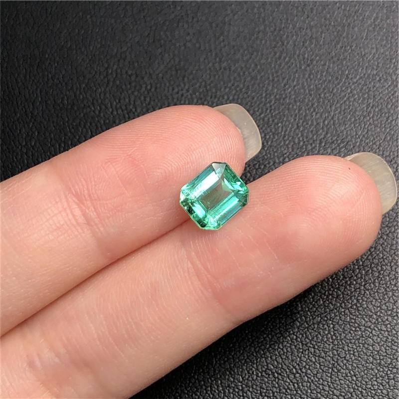 祖母绿裸石1.66ct med ins