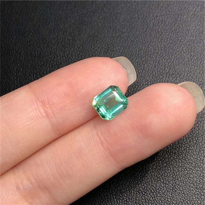 祖母绿裸石1.66ct med ins