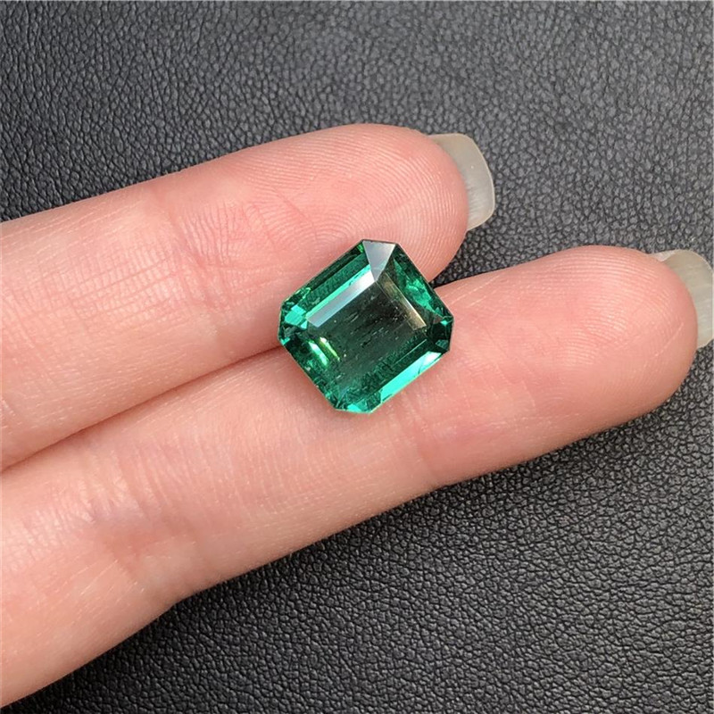 祖母绿裸石6.38ct int min