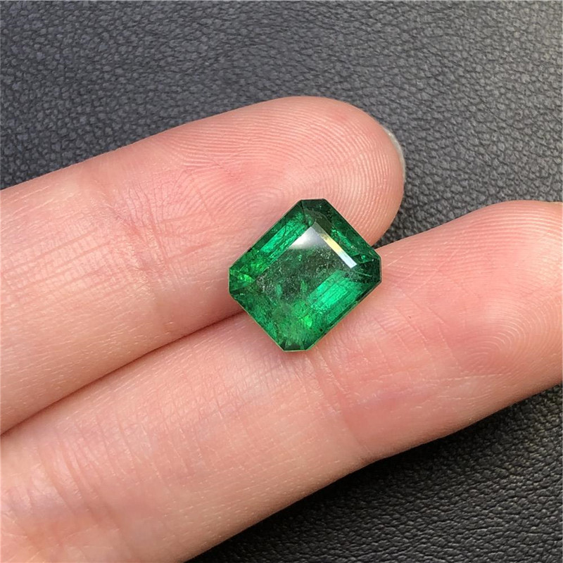 祖母绿裸石3.68ct vvg min