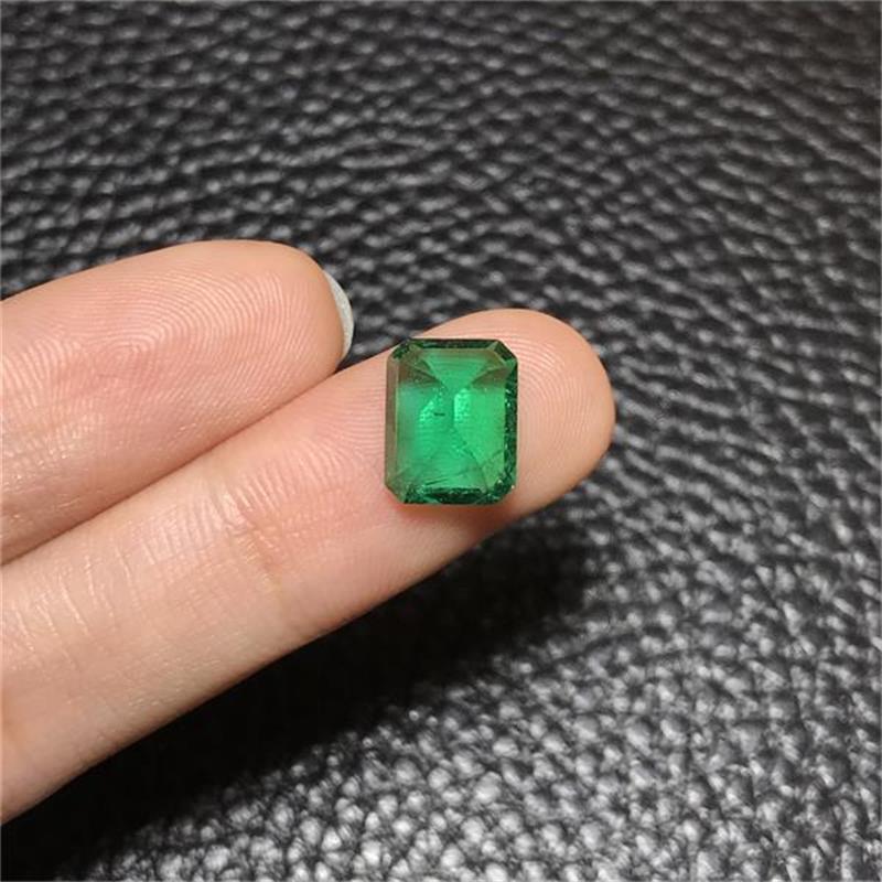 祖母绿裸石3.04ct VVG Min