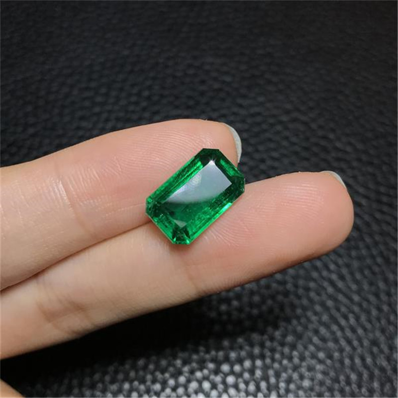 祖母绿裸石5.89ct vvg min