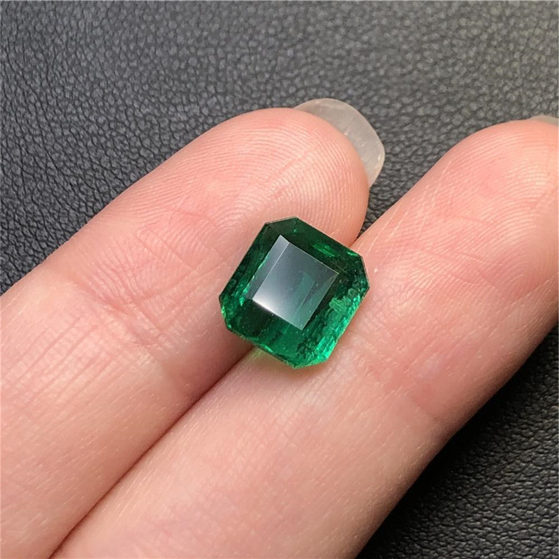 祖母绿裸石3.96ct vvg ins