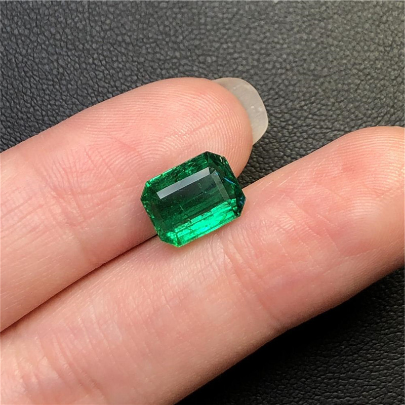 祖母绿裸石3.03ct vvg min