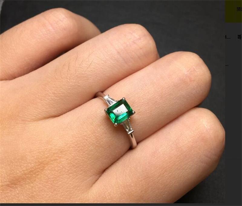 白18K金祖母绿戒指0.6370ct
