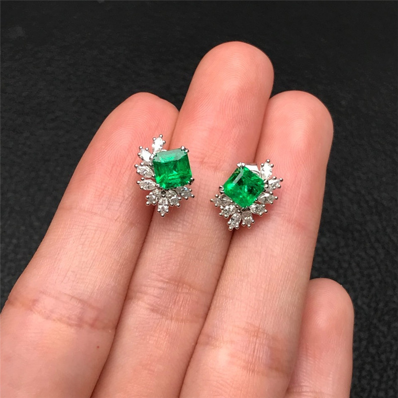 白18k金祖母绿耳钉1.7210ct