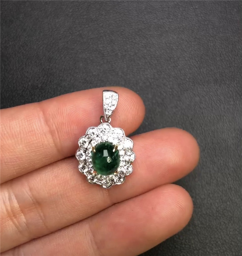 白18K祖母绿钻坠1.25ct