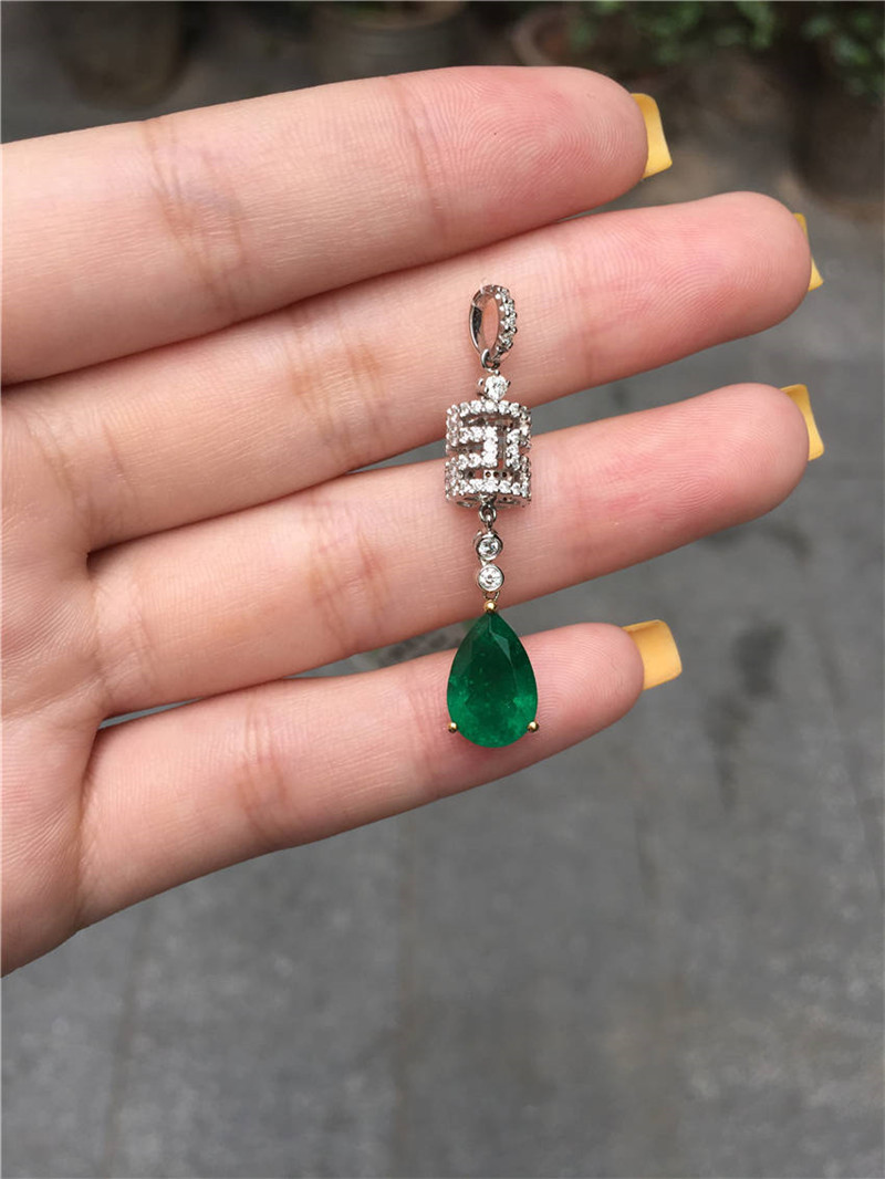 白18K祖母绿钻坠2.162ct