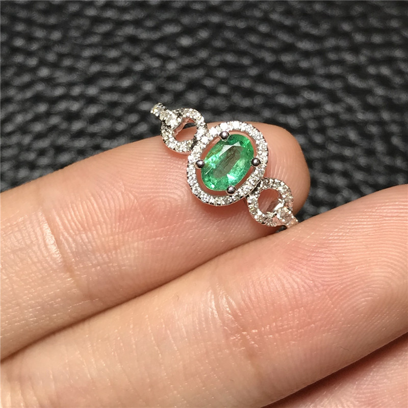 白18k金祖母绿钻石戒指0.3700