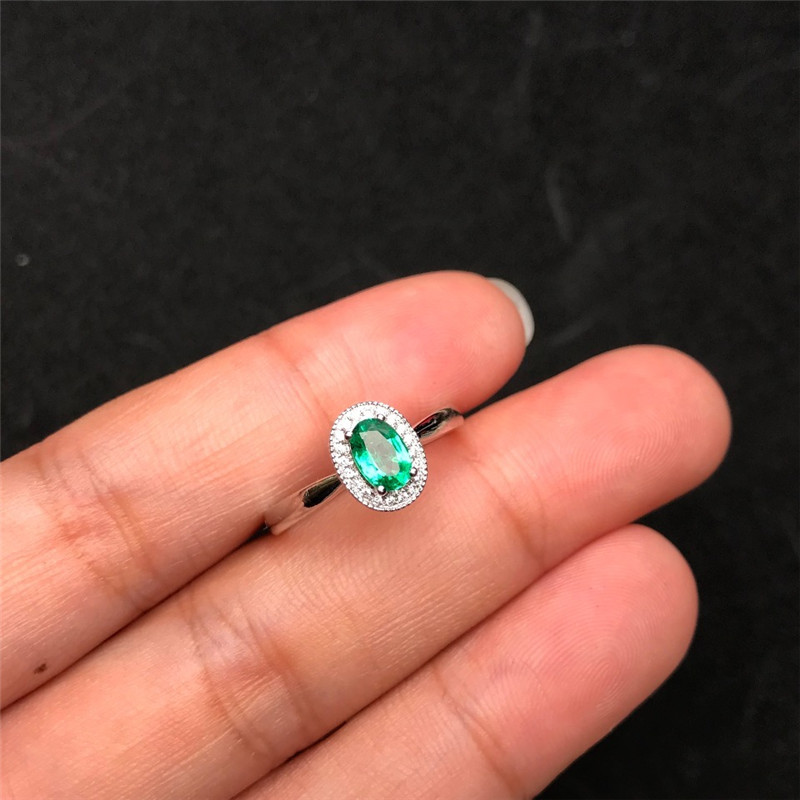 白18K金祖母绿戒指0.4160ct