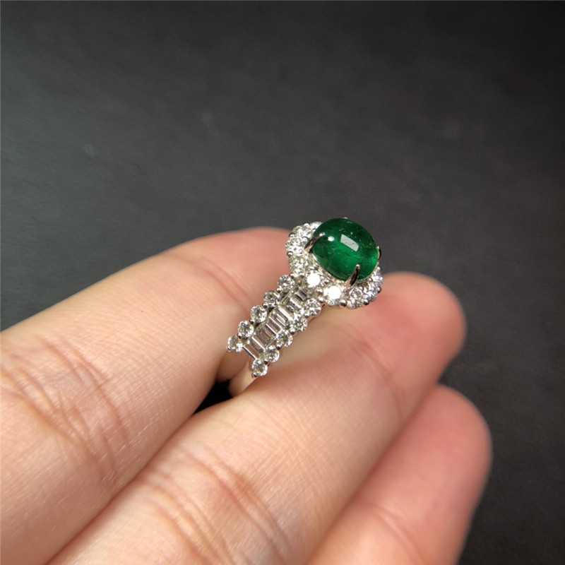 白18K金祖母绿钻戒1.065ct