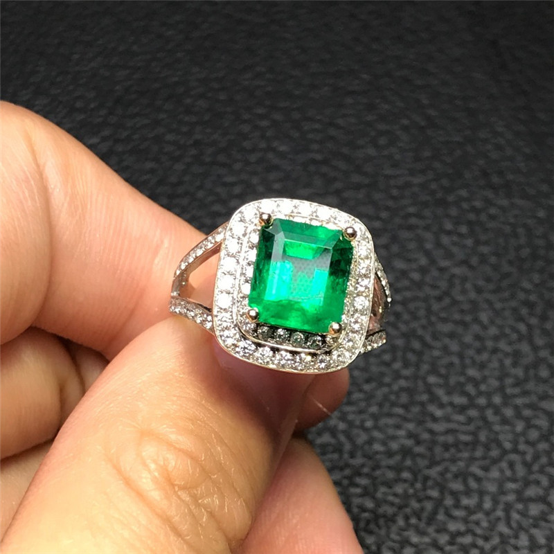 白18K金祖母绿钻石戒指2.583ct