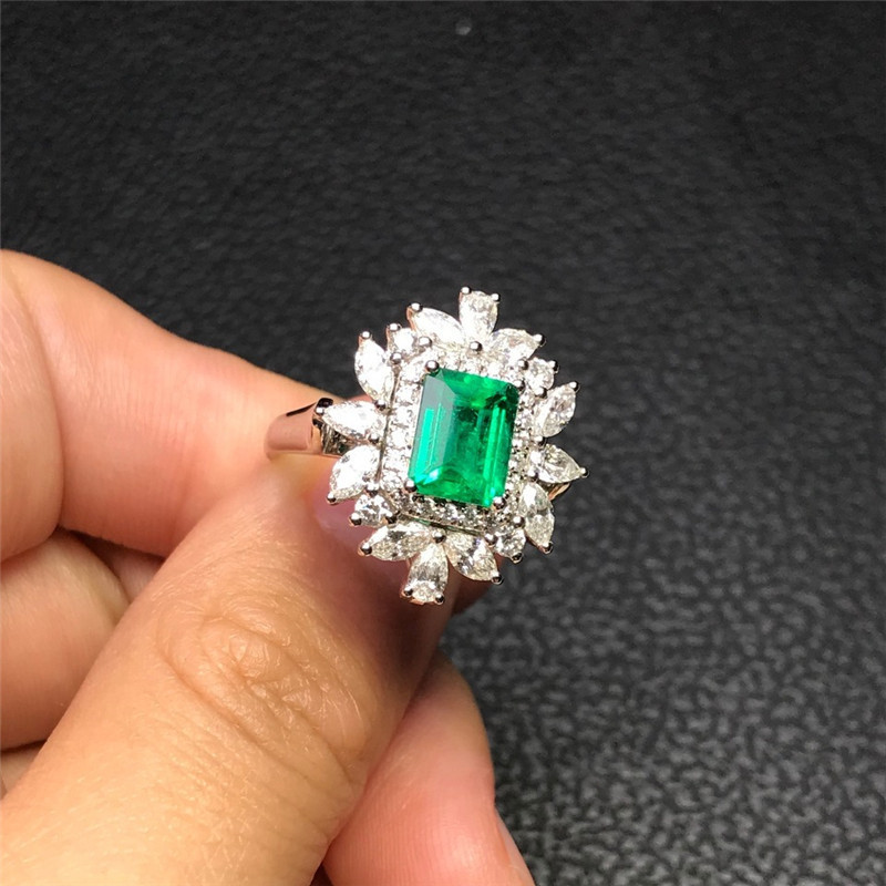 白18K金祖母绿钻戒1.34ct