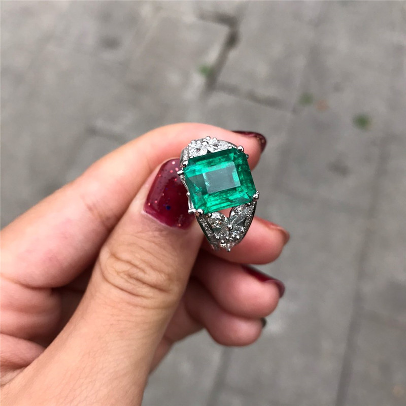 白18K金祖母绿钻戒6.383ct