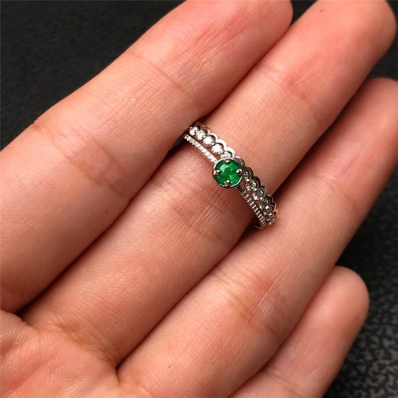 白18K金祖母绿戒指0.07ct