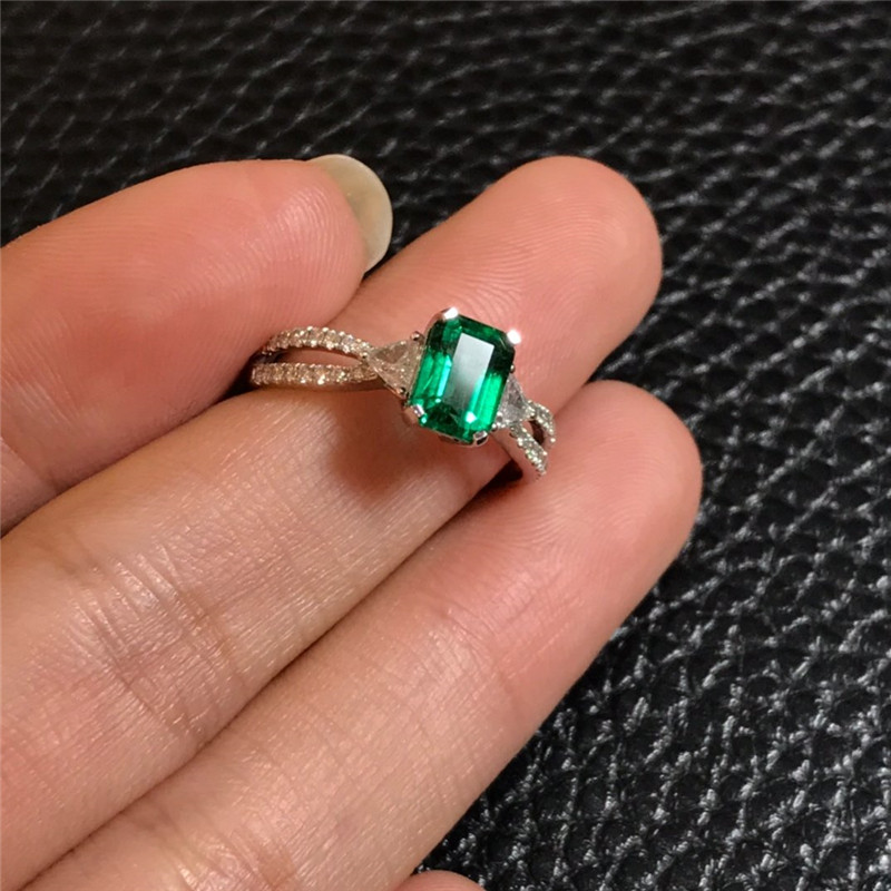 白18K金祖母绿戒指1.2ct