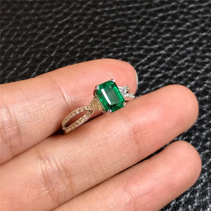 白18K金祖母绿戒指1.2ct