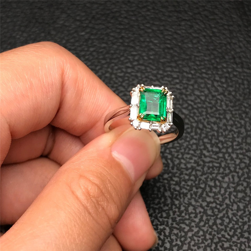 白18K金祖母绿戒指1.33ct