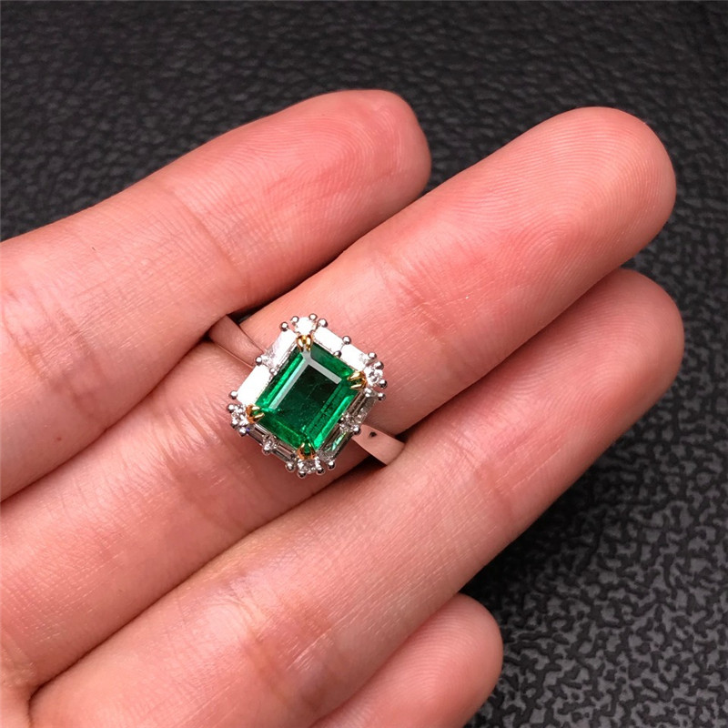 白18K金祖母绿戒指1.33ct