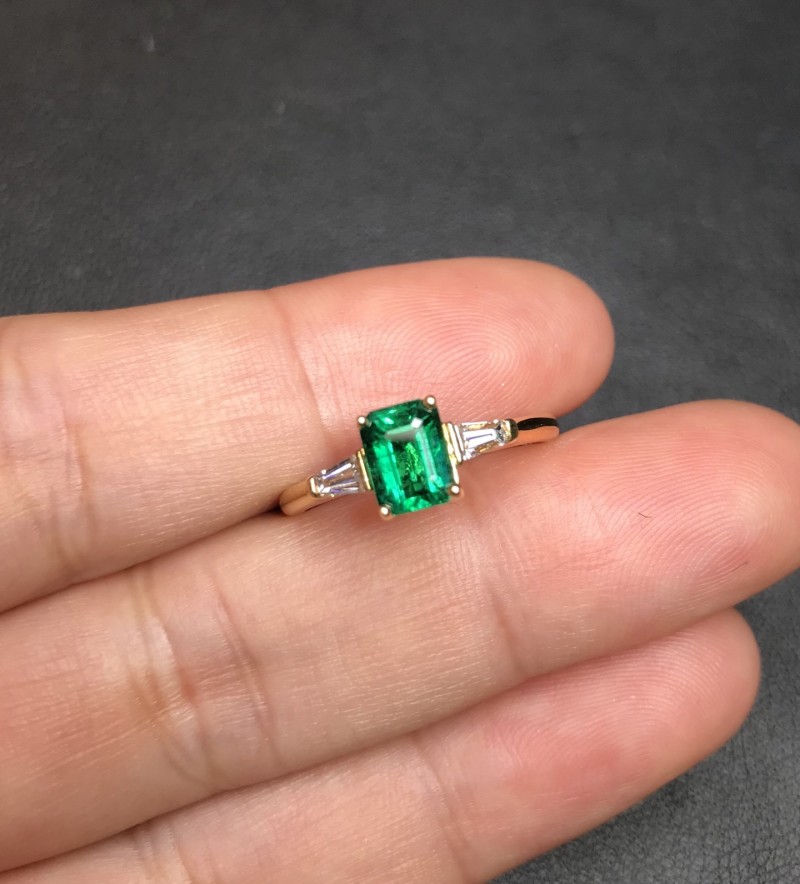 黄18K金赞比亚祖母绿戒指0.895ct