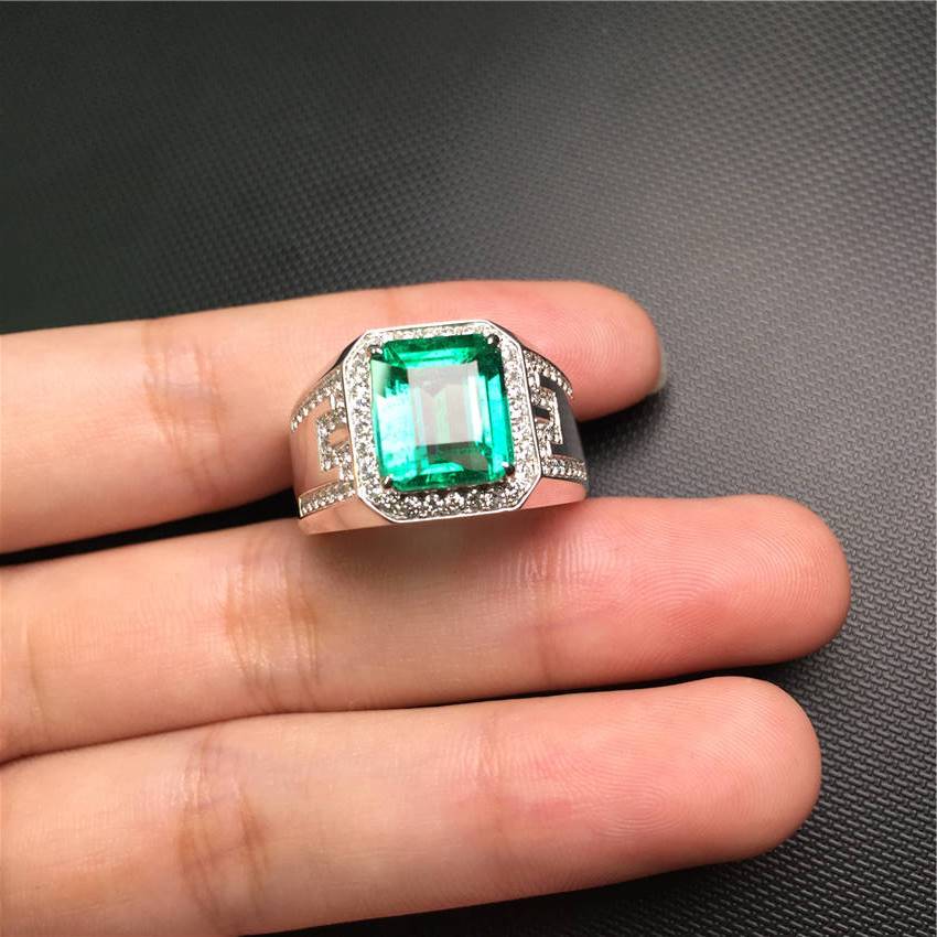 白18K金祖母绿钻戒3.94ct