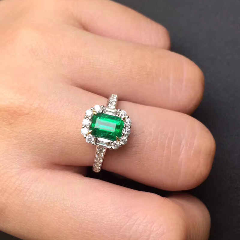 白18K金祖母绿钻戒1.030ct