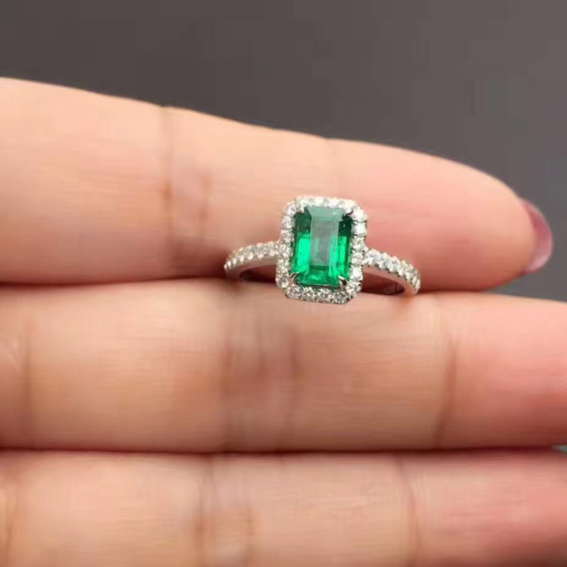 白18K金祖母绿钻戒1.088ct