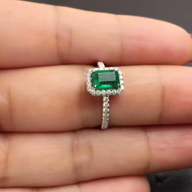 白18K金祖母绿钻戒1.088ct