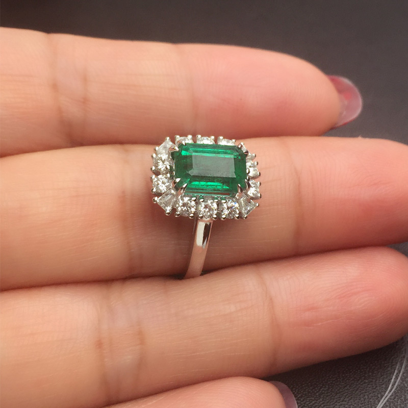 白18k金祖母绿钻戒2.255ct