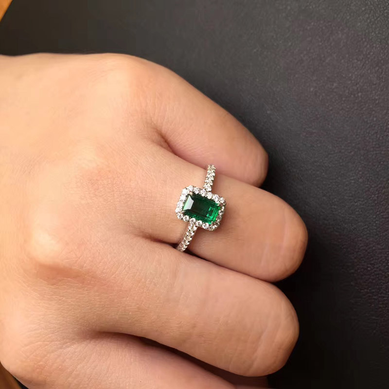 白18K金祖母绿钻戒0.525ct