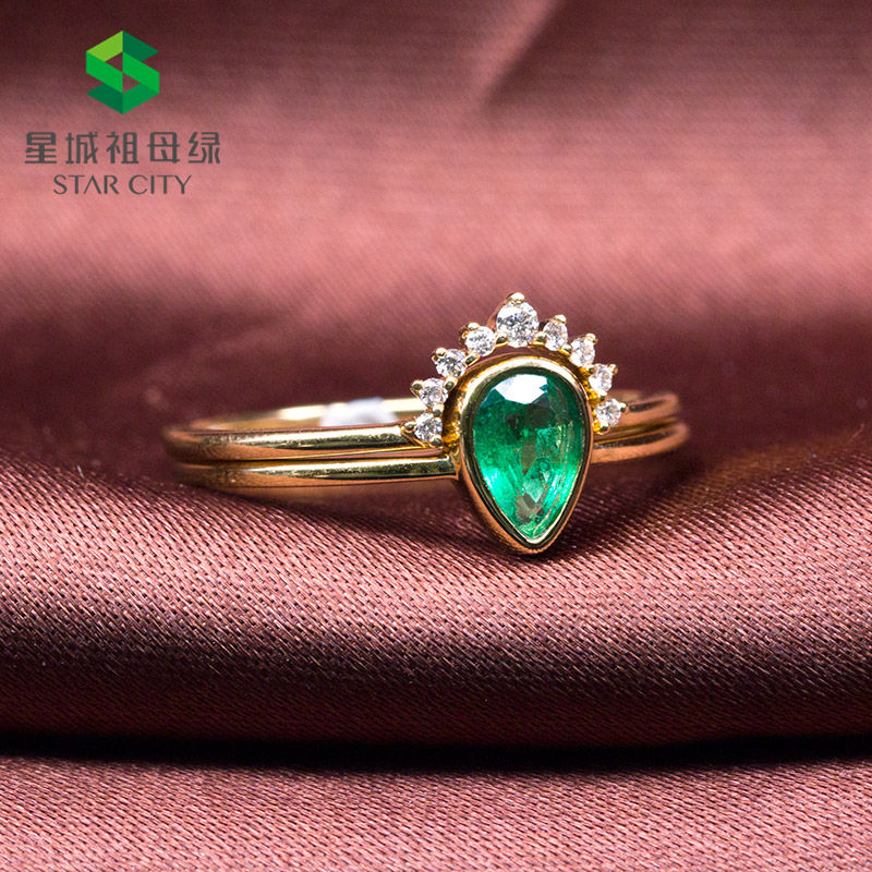 黄18K金祖母绿钻戒0.356ct 三用款简约镶嵌