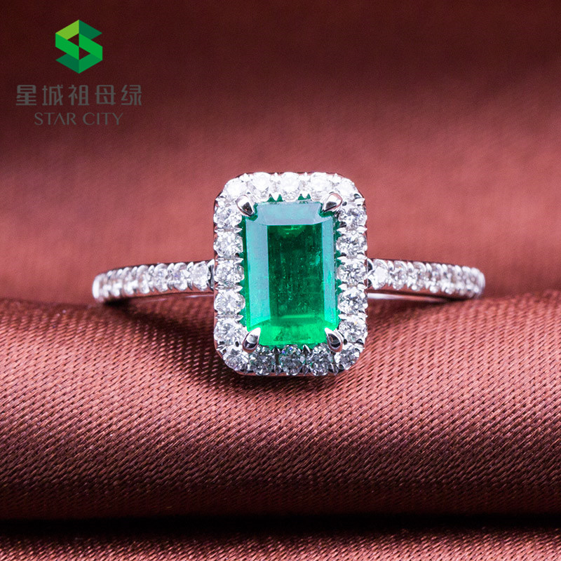 白18K金祖母绿钻戒0.92ct