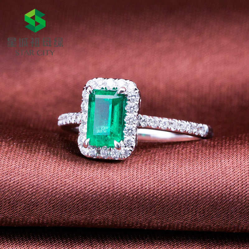 白18K金祖母绿钻戒0.92ct