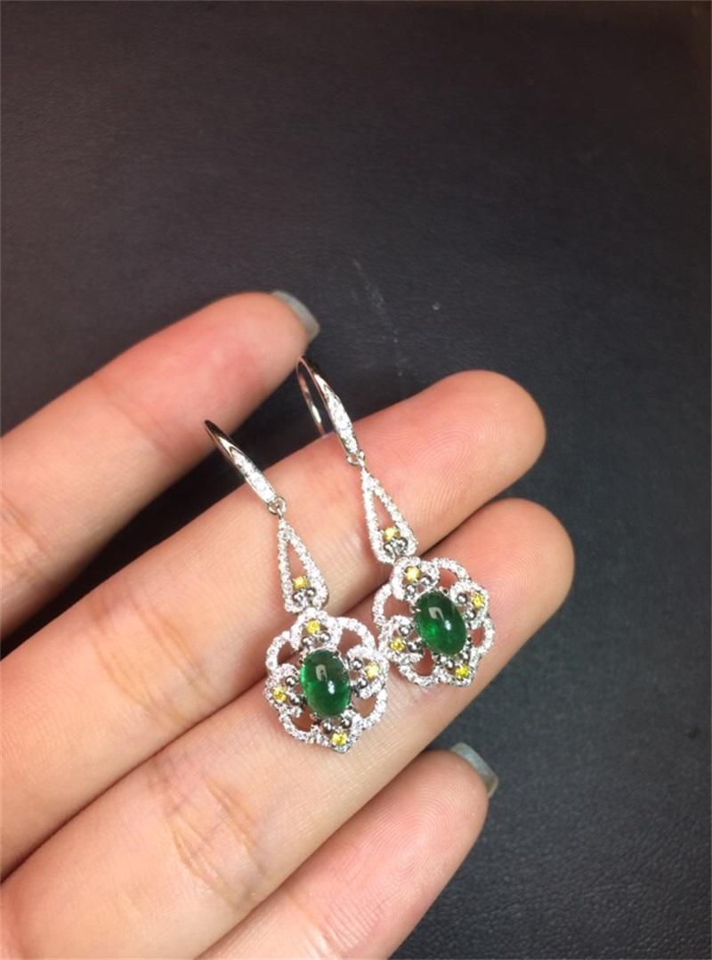 白18k金祖母绿耳坠1.13ct/2p