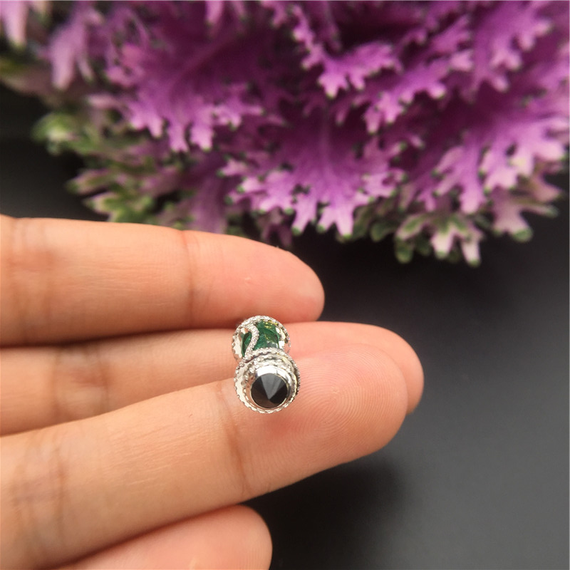 白18K金祖母绿晶柱钻坠3.04ct