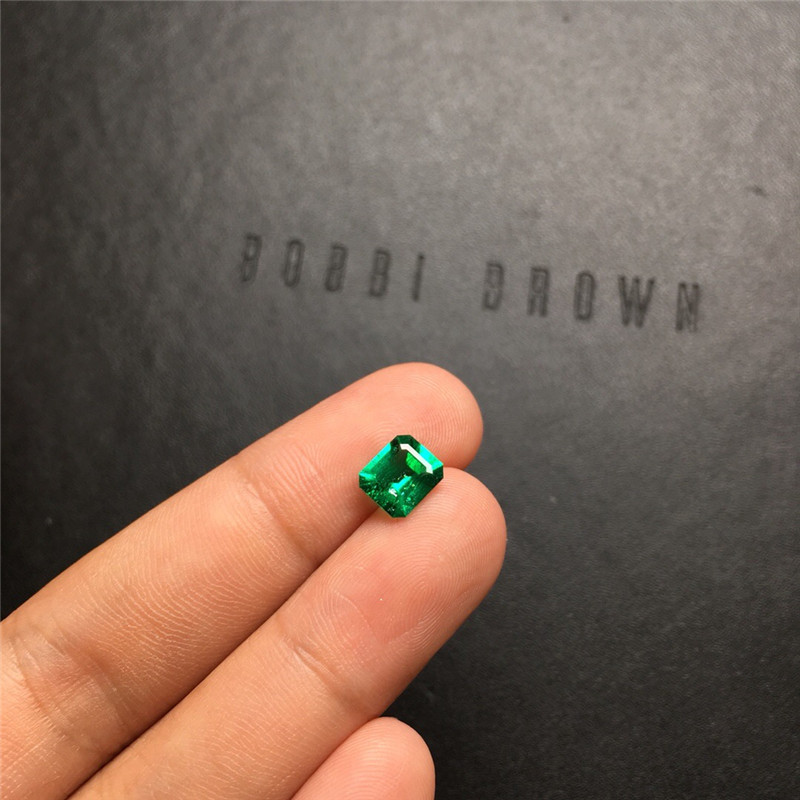 祖母绿裸石1.06ct