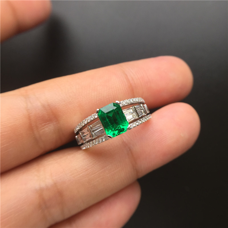 白18K金祖母绿钻戒1.15ct