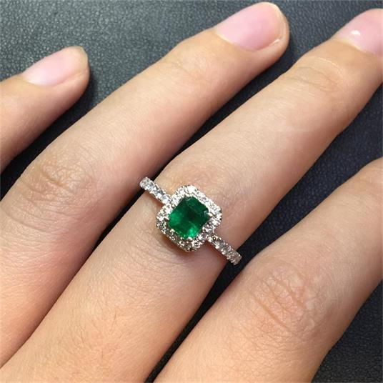 白18K金祖母绿钻戒0.571ct