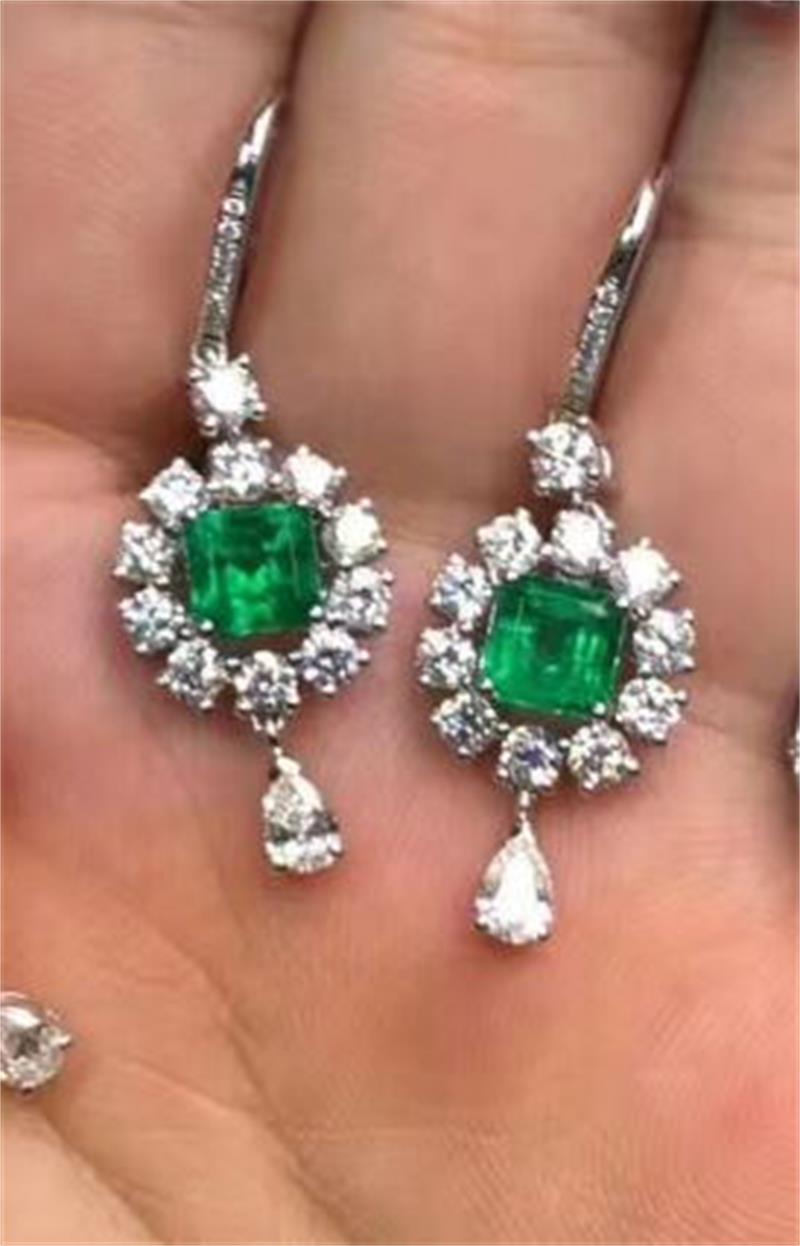 白18K金祖母绿耳钉1.6370ct