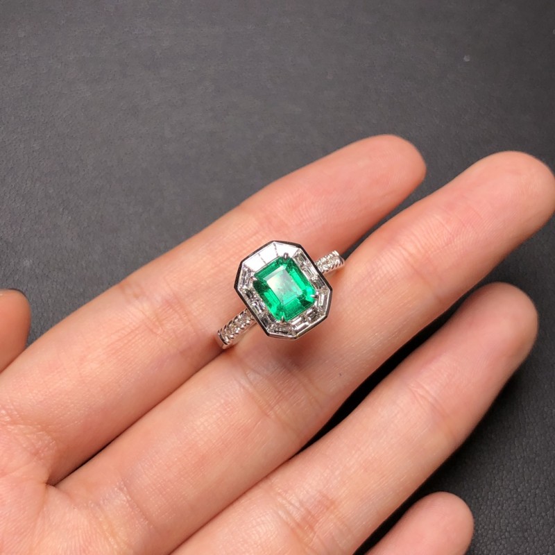 SC04079白18K金祖母绿戒指1.186ct