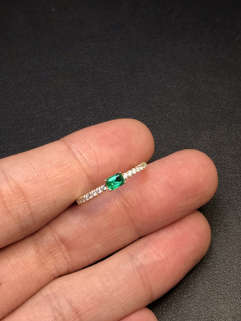 黄18k金阿富汗祖母绿戒指0.179ct