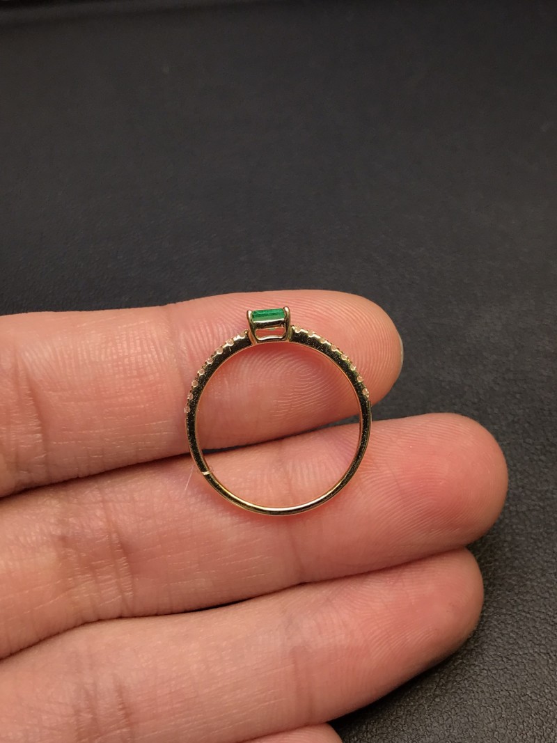 黄18k金阿富汗祖母绿戒指0.179ct